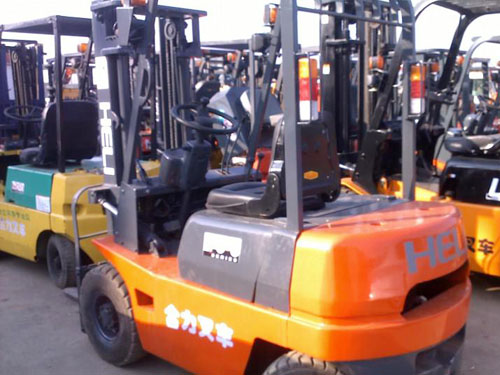 東莞電動(dòng)叉車(chē)與防爆叉車(chē)的區(qū)別居然是？