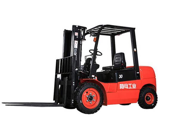 中力電動叉車,3.0-3.5噸T3國產(chǎn)發(fā)動機(jī)內(nèi)燃叉車（排放標(biāo)準(zhǔn)國3）